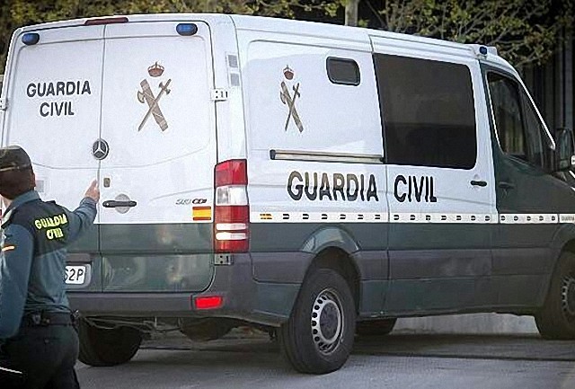 Cuatro vecinos de Bolaños son detenidos por la Guardia Civil por estafas a través de internet Actualidad