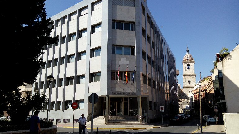 Miguelturra La fiscalía solicita casi 20 años de cárcel para el acusado de propinar ocho puñaladas a su pareja